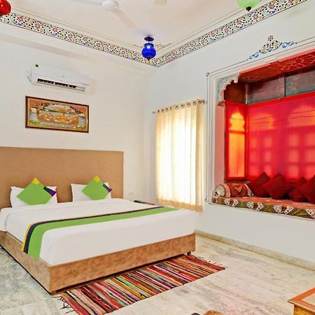 Hotel Treebo Khakhri Haveli à Udaipur Extérieur photo