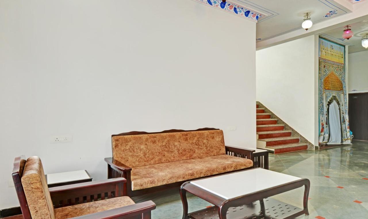 Hotel Treebo Khakhri Haveli à Udaipur Extérieur photo