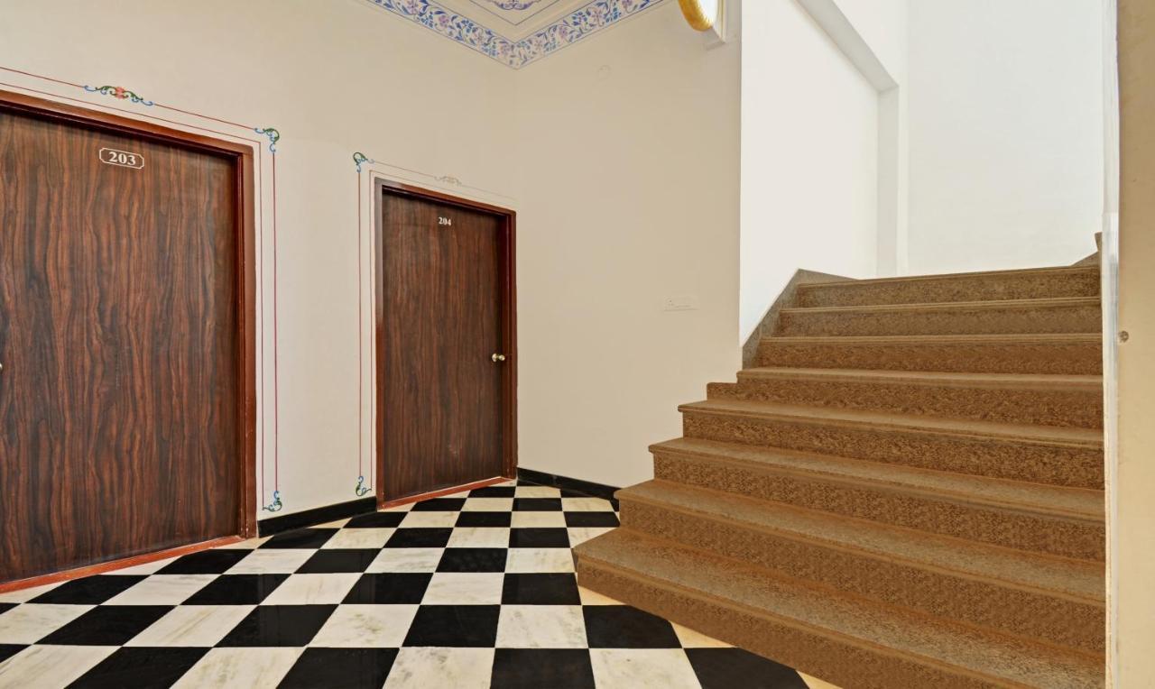 Hotel Treebo Khakhri Haveli à Udaipur Extérieur photo