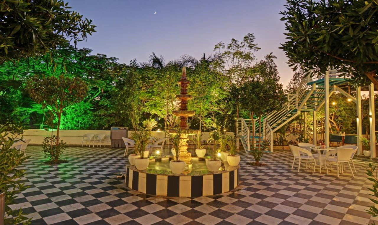 Hotel Treebo Khakhri Haveli à Udaipur Extérieur photo